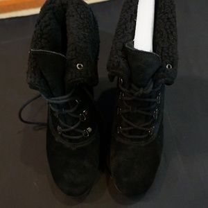 NWOB Aerosoles Black Bootie size 8